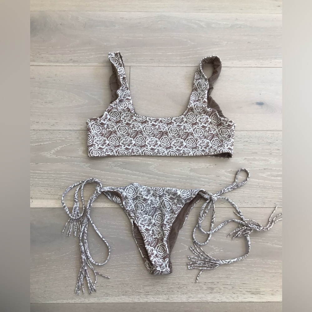 Acacia Java brown floral top and string bottoms set size Large L